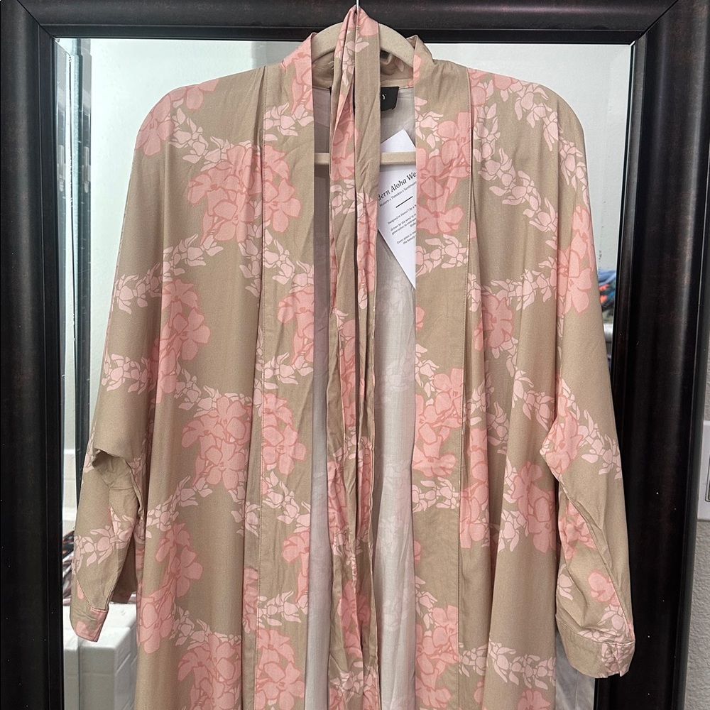 Hawaiian Pua Kimono